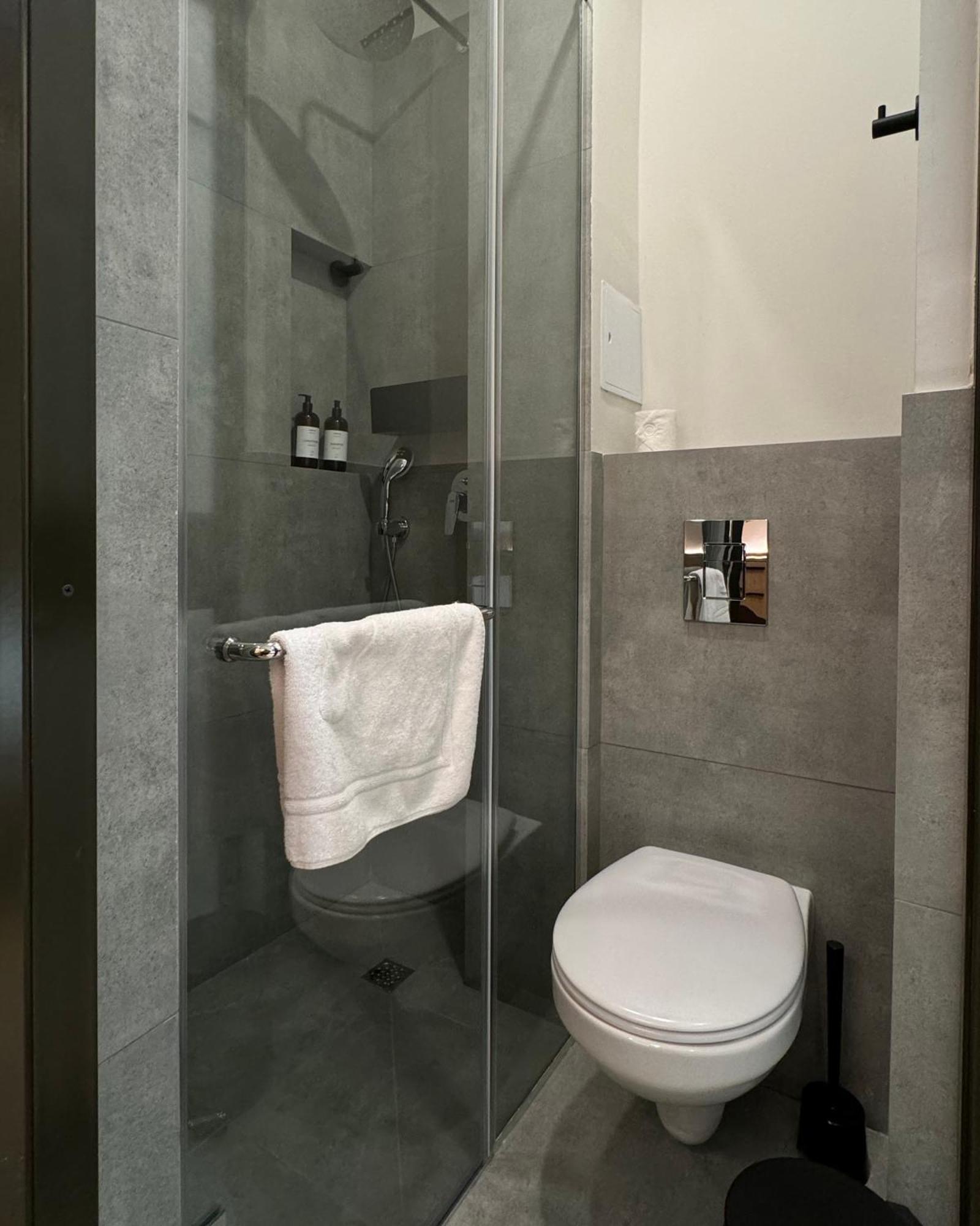 Mosh Mosh Boutique Hotel Almaty Eksteriør billede