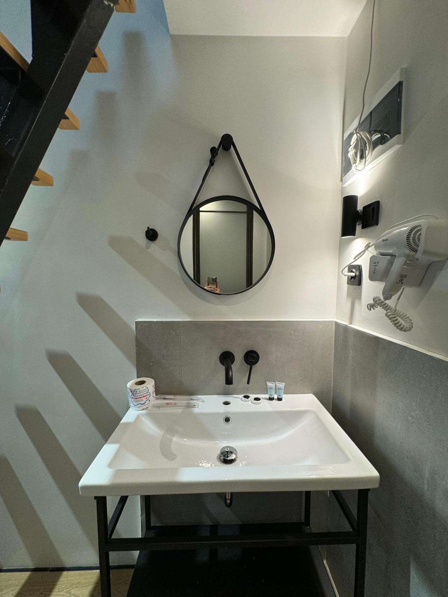 Mosh Mosh Boutique Hotel Almaty Eksteriør billede
