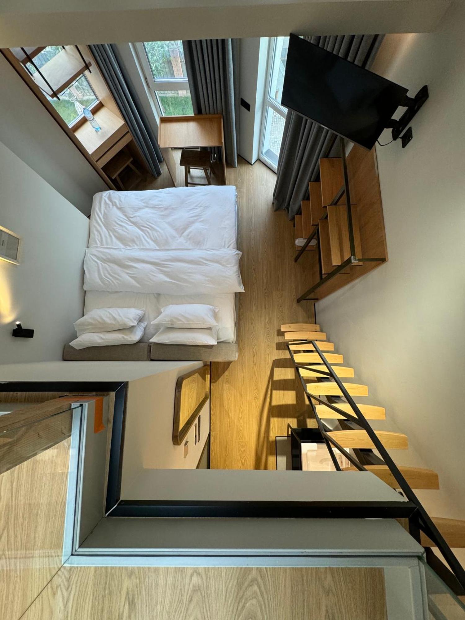 Mosh Mosh Boutique Hotel Almaty Eksteriør billede